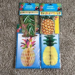 NIP Set of 4 Luau Tropical Party Decorations
